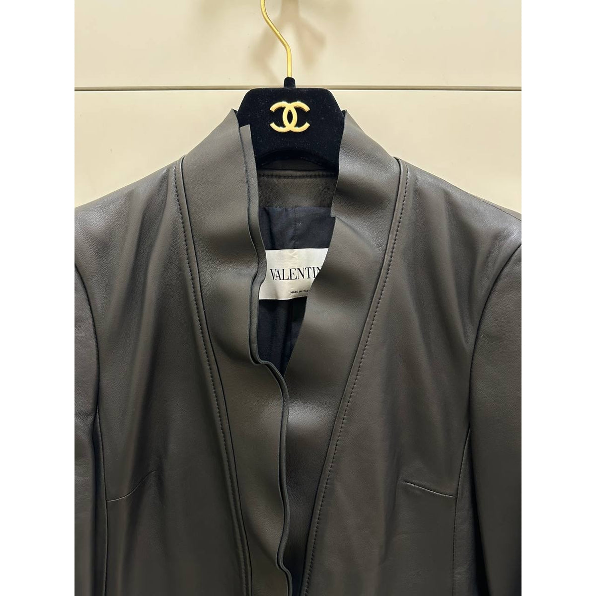Valentino Black Leather Cropped Fitted Blazer IT 42 Pre-owned