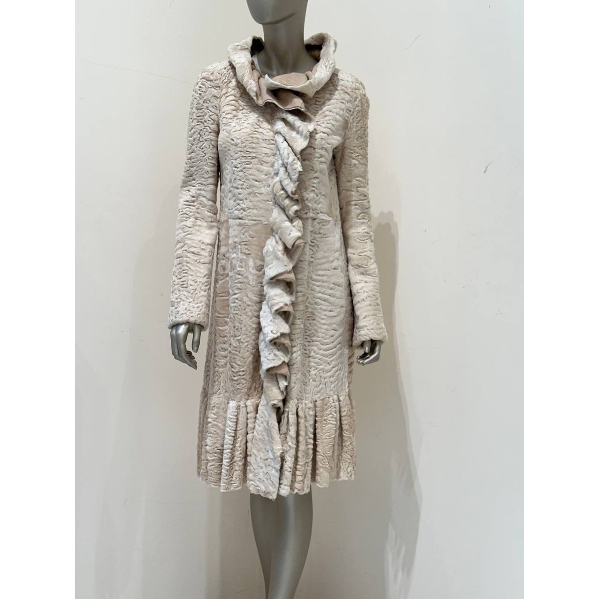 Giambattista Valli  Lamb  Ruffle Coat IT 38 Pre-owned