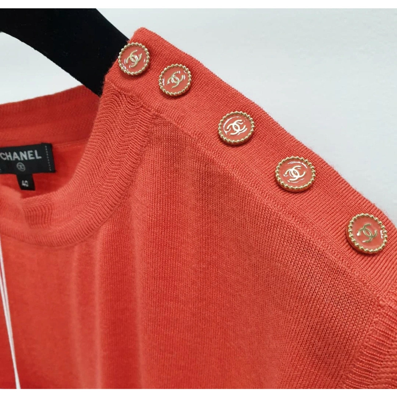 NWT Chanel Coral Red CC Buttons Jersey Top Sz.40 pre-owned