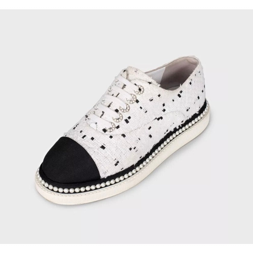 Chanel White Textile Sneakers with Contrasting Toe Sz.36 Pre-owned