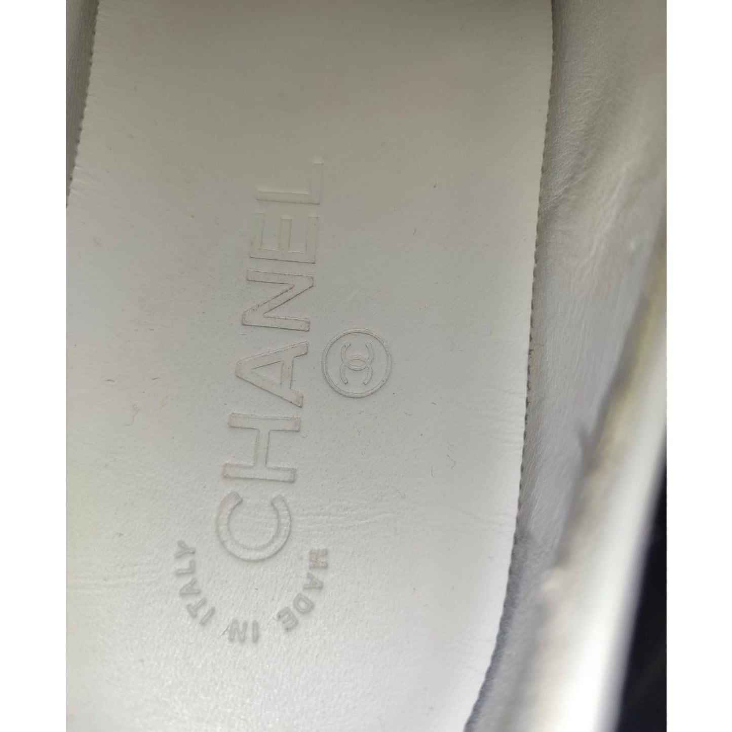 Chanel White Striped Leather & Textile Sneakers - Size 38 Pre-owned