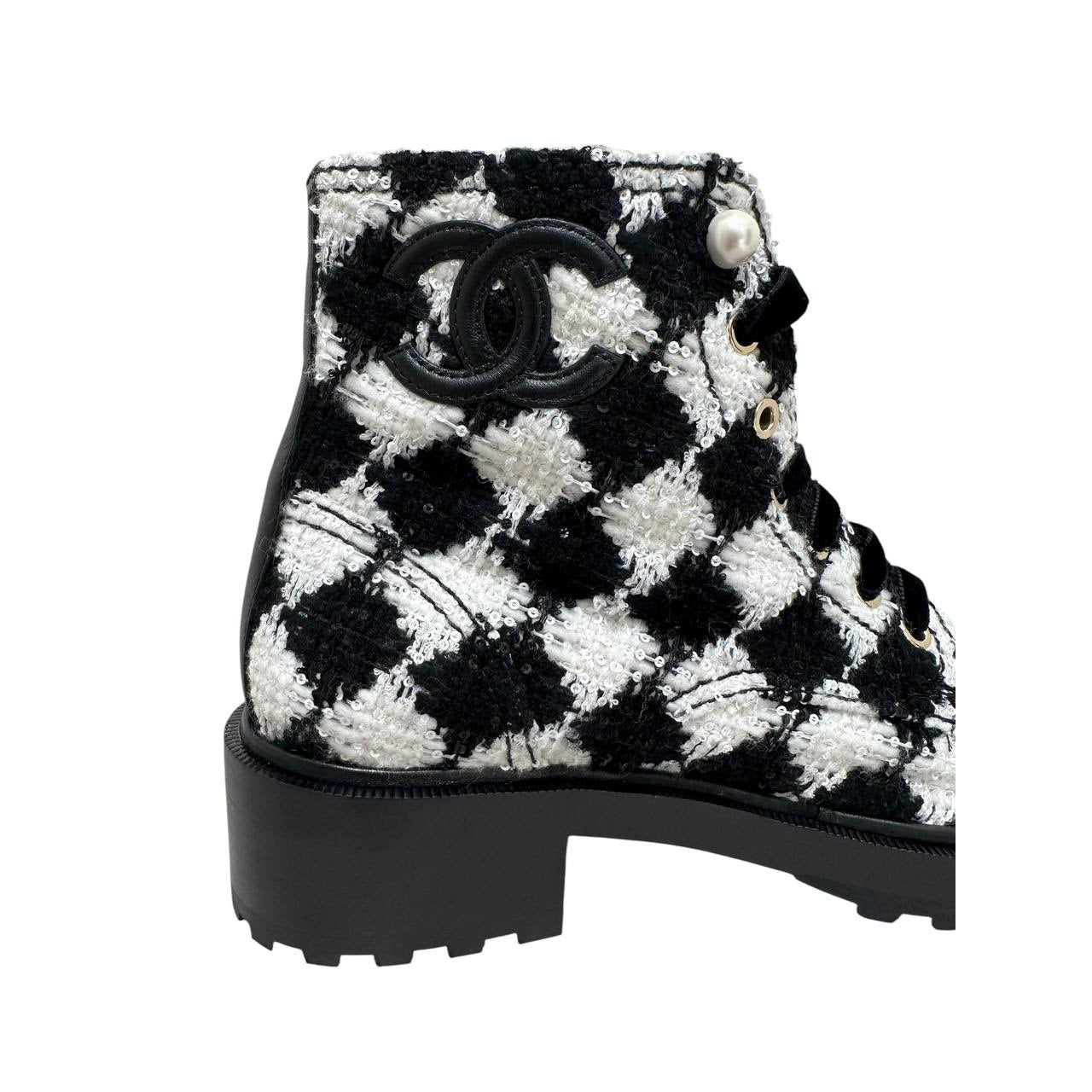 NWOB Chanel Grosgrain Tweed Combat Boots - Sz 41Pre-owned