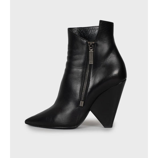 Saint Laurent Niki Leather Wedge Boots - Size 38.5 pre-owned