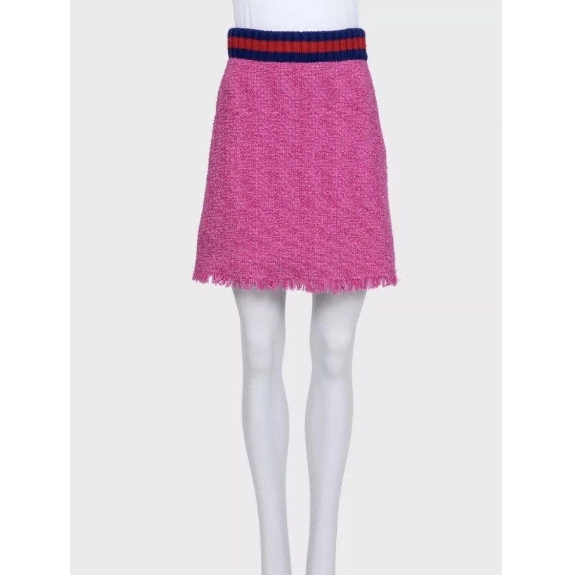 Gucci Pink Tweed Skirt Suit - Elegant & Versatile IT38/XS pre-owned