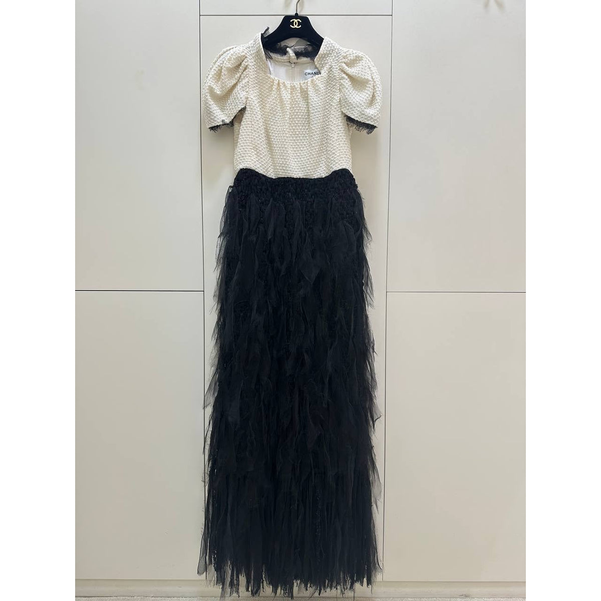 Stunning Chanel 11A Black & Ivory Feather Maxi Dress Sz.38 Pre-owned