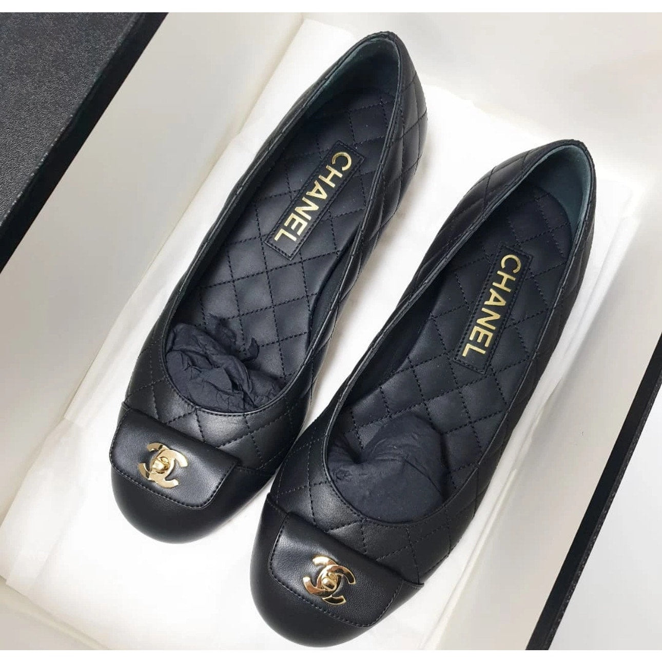 NWOB Chanel Leather Ballet Flats Sz.37 Pre-owned