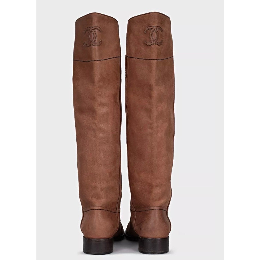 Chanel Brown Matte Leather Round Toe Slip-On Boots - 37 pre-owned
