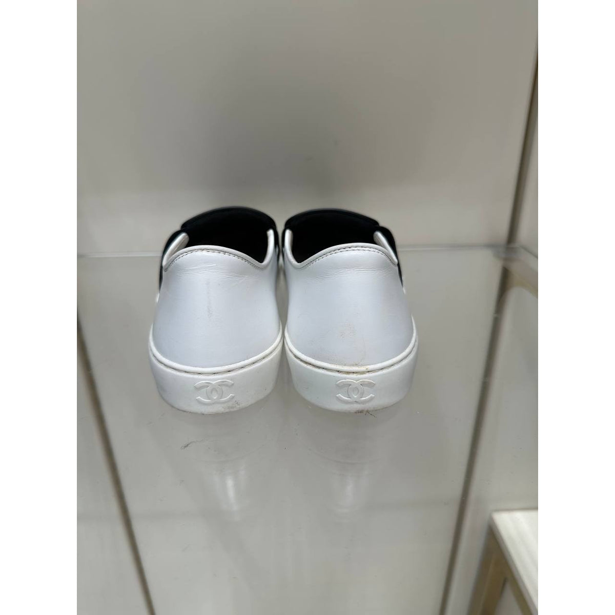Chanel leather Slip-on flats Sz.36 Pre-owned