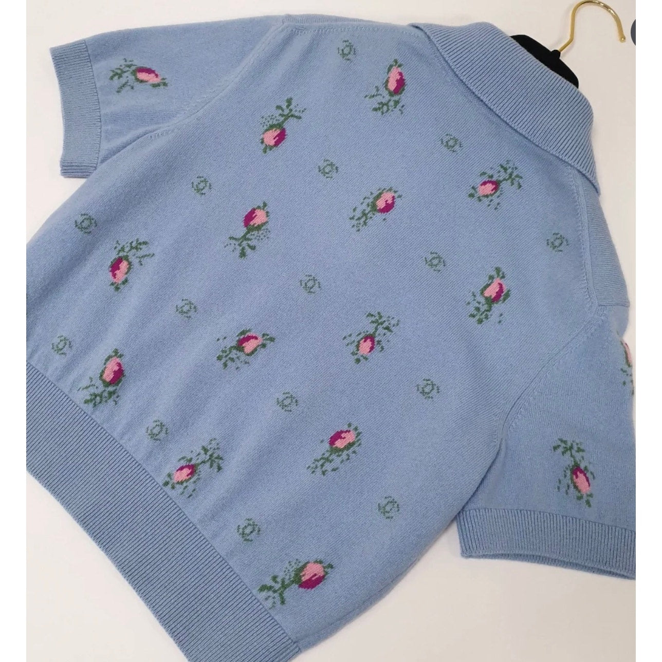 CHANEL Light Blue Floral Cashmere Knit Polo Top Sz. 38 pre-owned