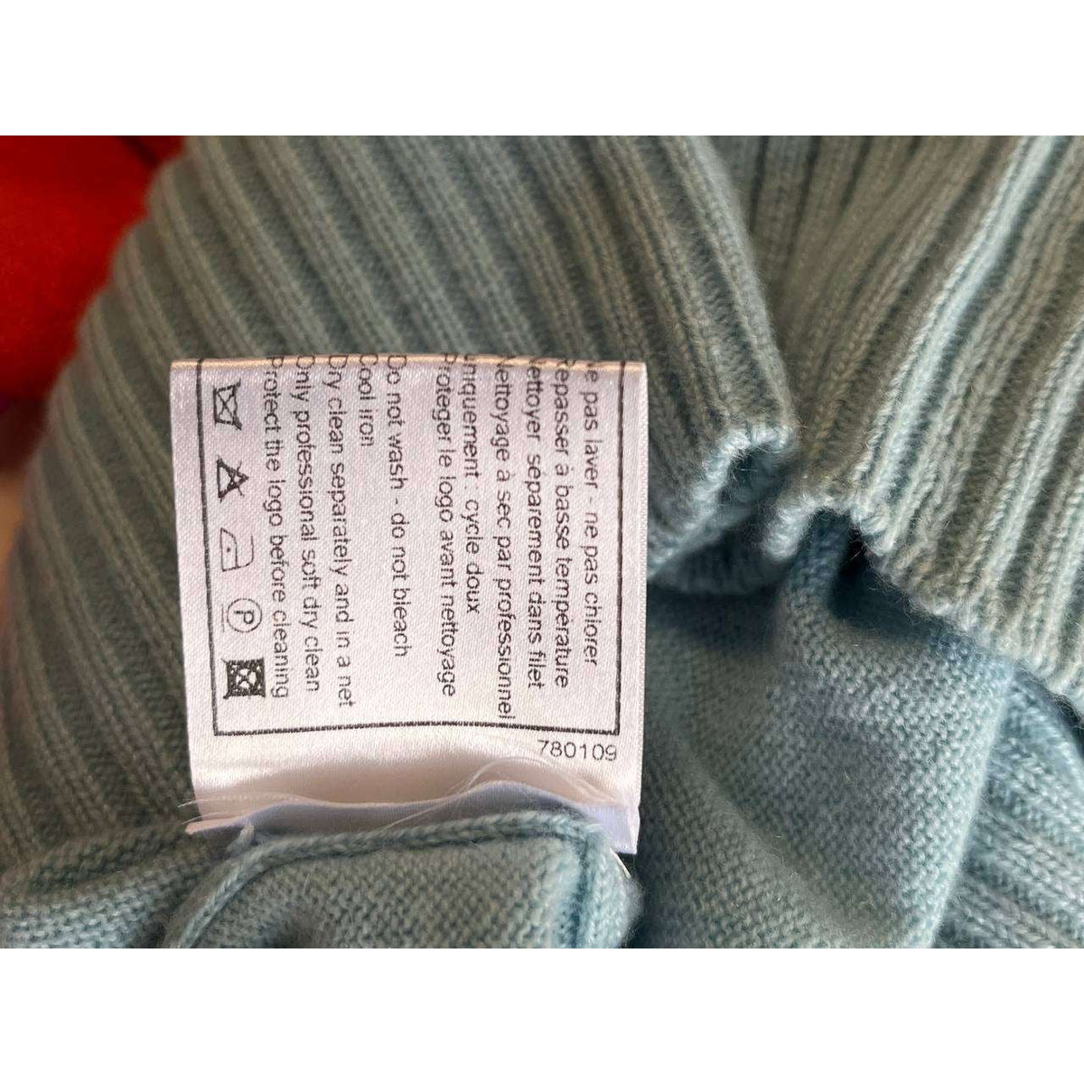 NWOT Chanel Multicolor Cashmere Airplane Embroidered Sweater IT 36 Pre-owned