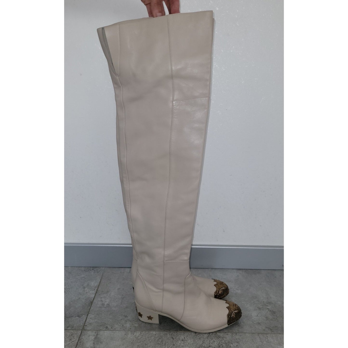 Chanel Beige Leather Paris Dallas Metal Cap Toe Thigh High Boots/Bootie Sz. 40 Pre-owned