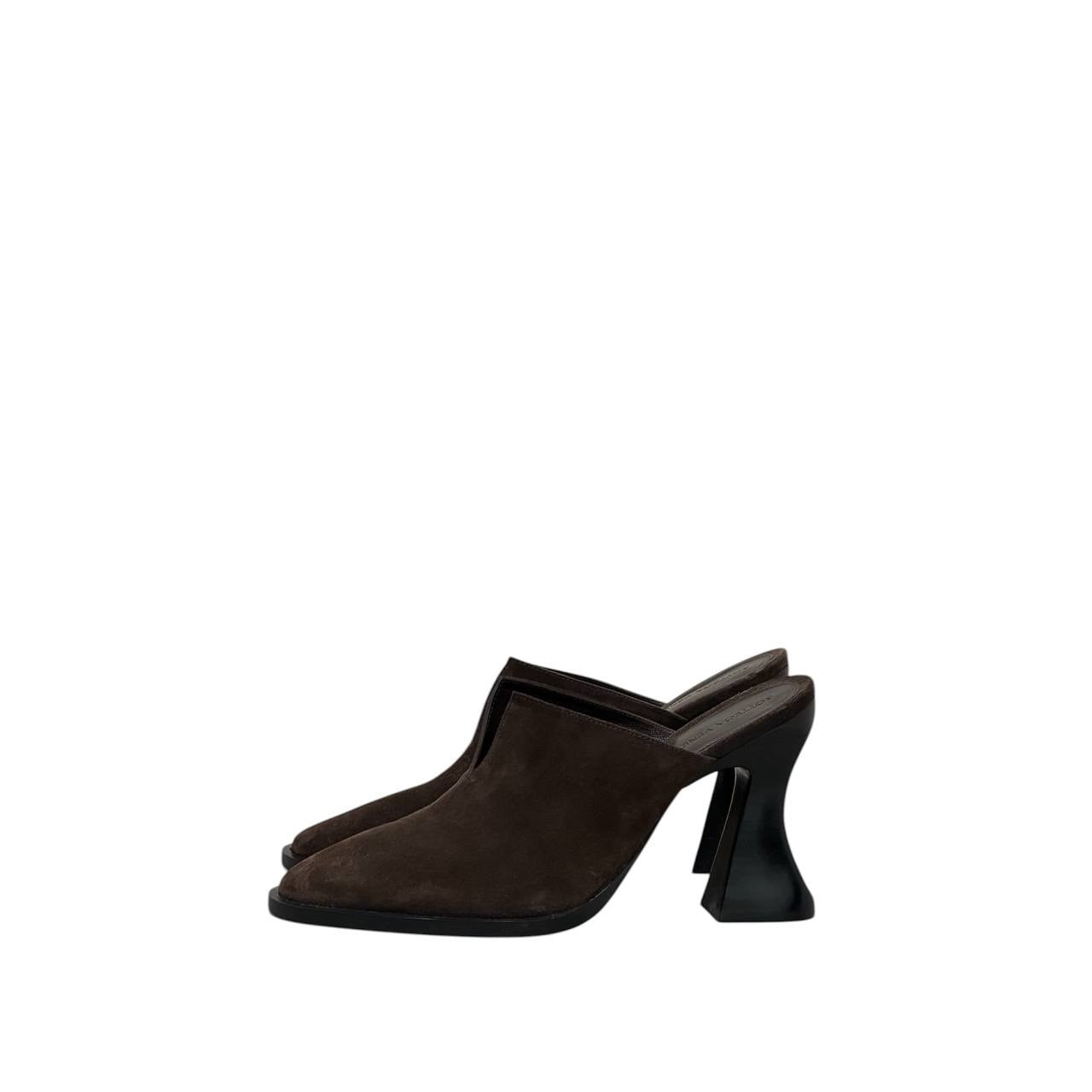 NWOB Bottega Veneta Cha-Cha Brown Suede Mules  Sz 39 pre-owned