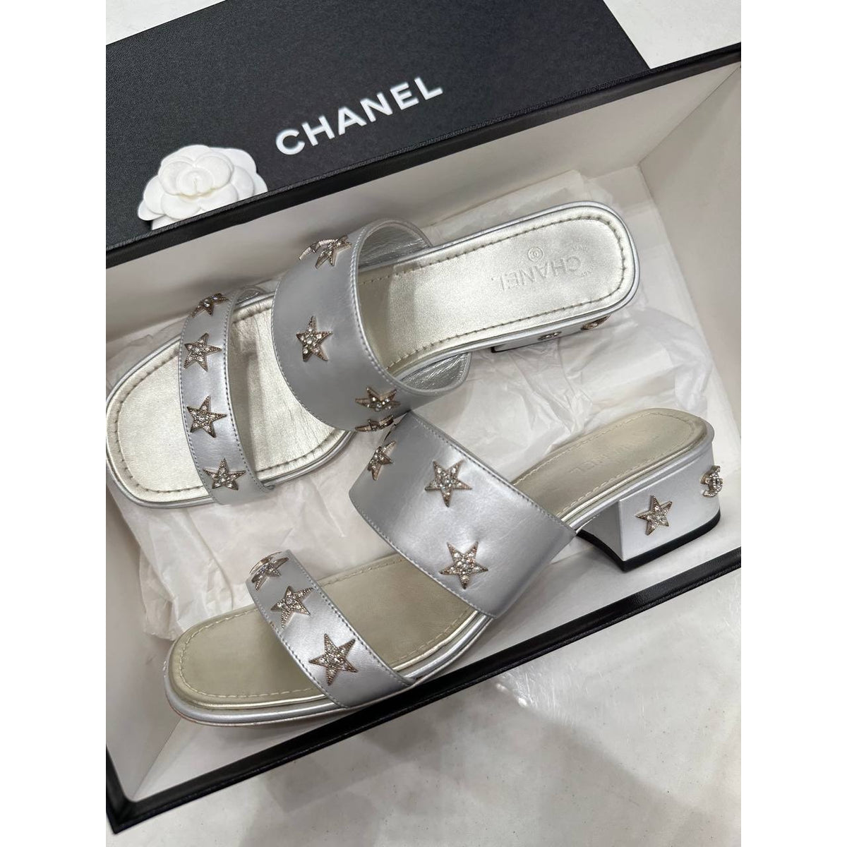 Chanel Silver Leather Star Crystal Mule Sandals EU 39 Pre-owned