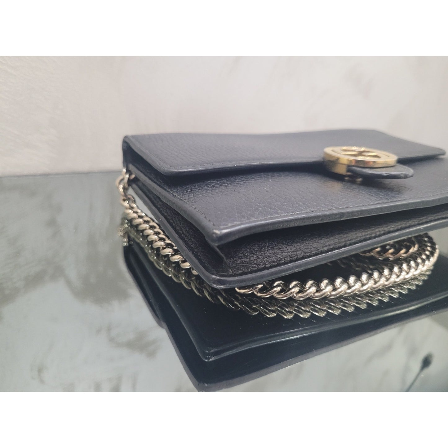 Gucci Interlocking G Black Leather Wallet on Chain Pre-owned