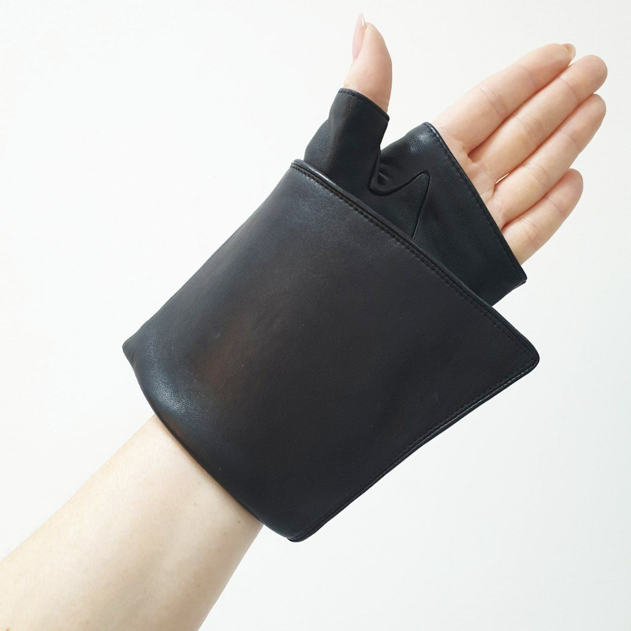 CHANEL Leather Motorcycle Glove Single Right Hand Studded Long Mittens Sz.8