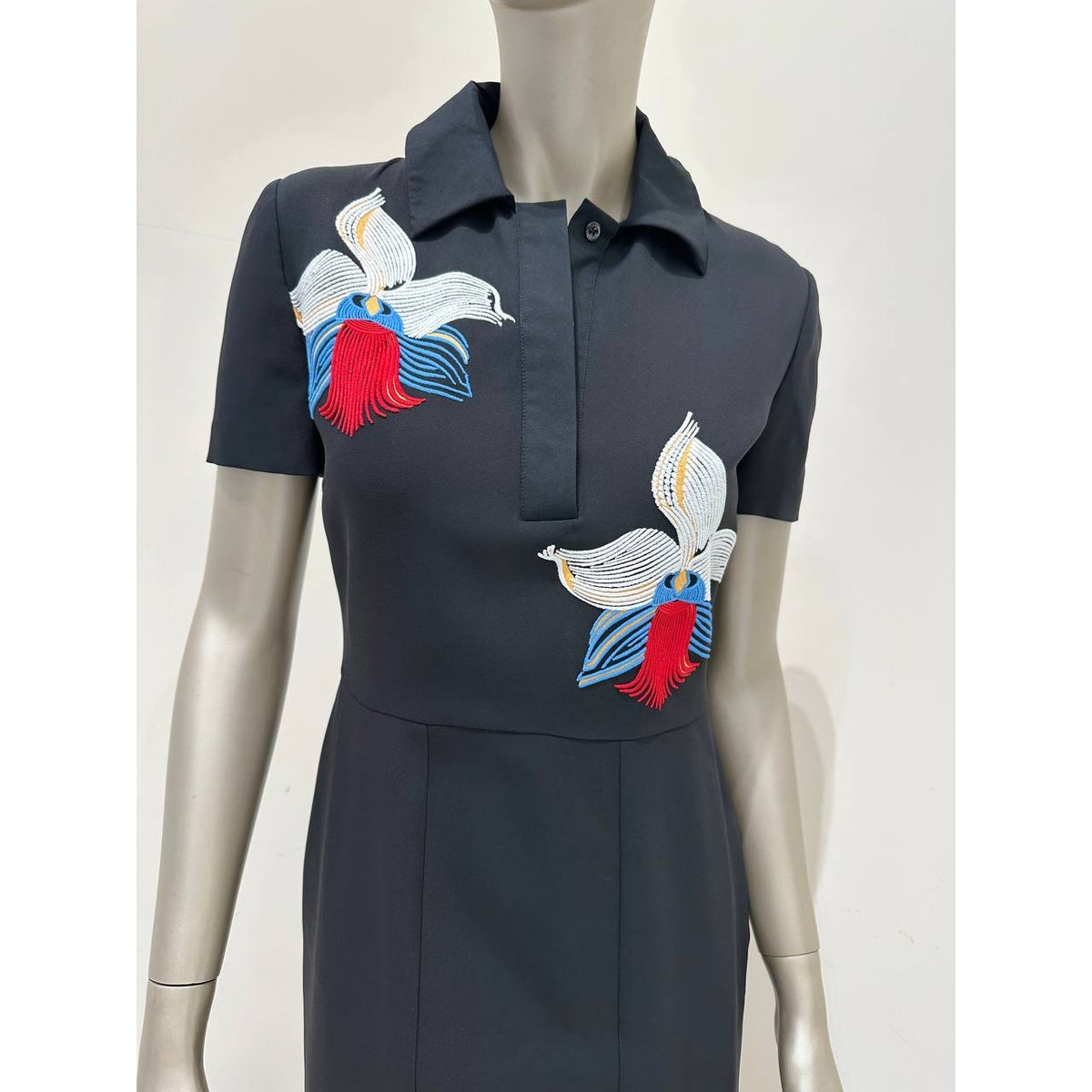 Fendi Black Silk Dress with Floral Embroidery Sz.42 Pre-owned