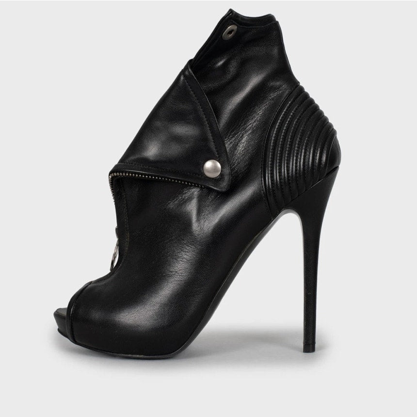 Alexander McQueen Black Leather Ankle Boots - Size 38 Pre-owned