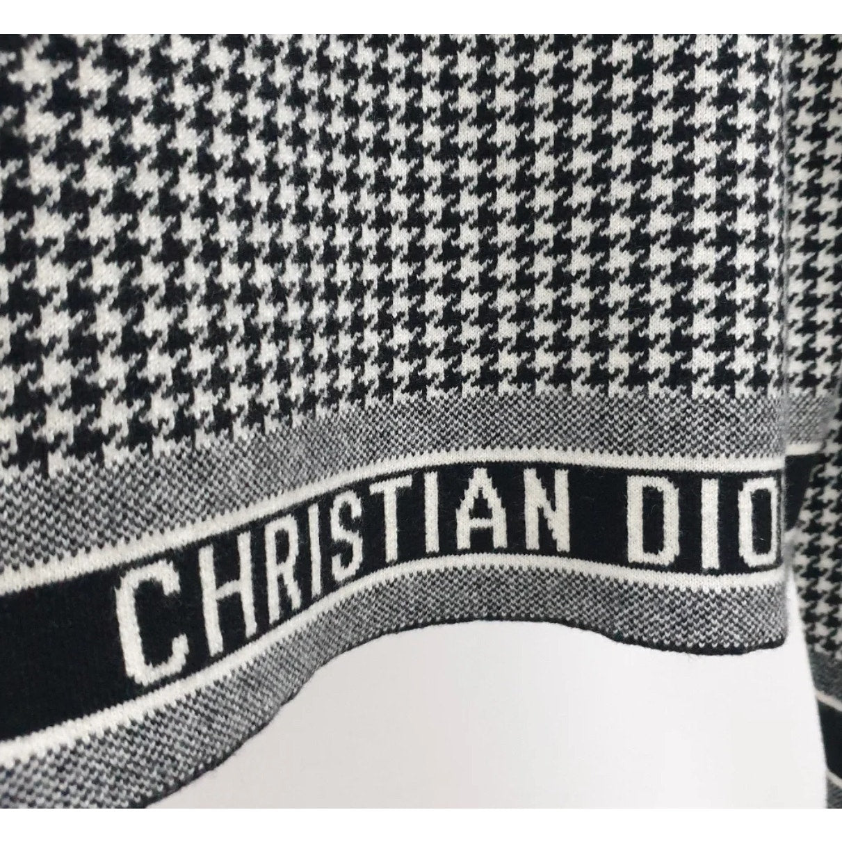 Dior 30 Montaigne Sweater Size 40 Pre-owned