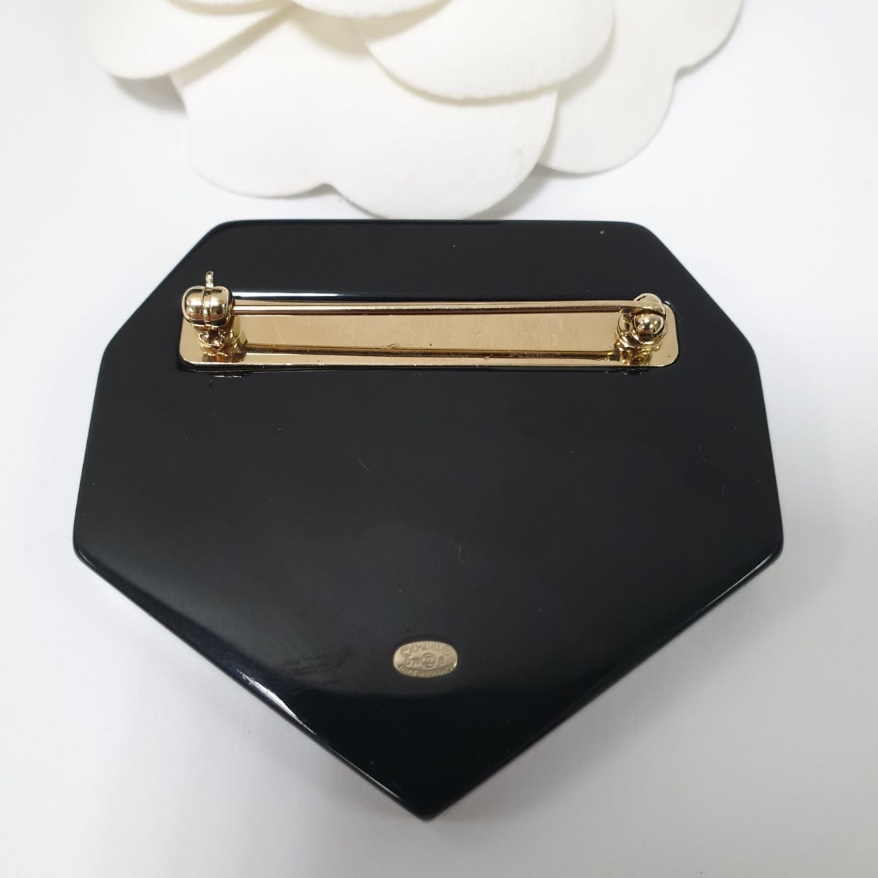 Chanel Coco Neige Pearls & Crystals  Brooch  Pre-owned