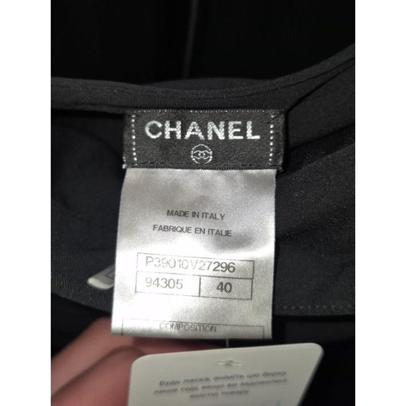 NWOT CHANEL Black Pleated Skirt - Timeless Tailored Fit, FR 40 L Pre-owned