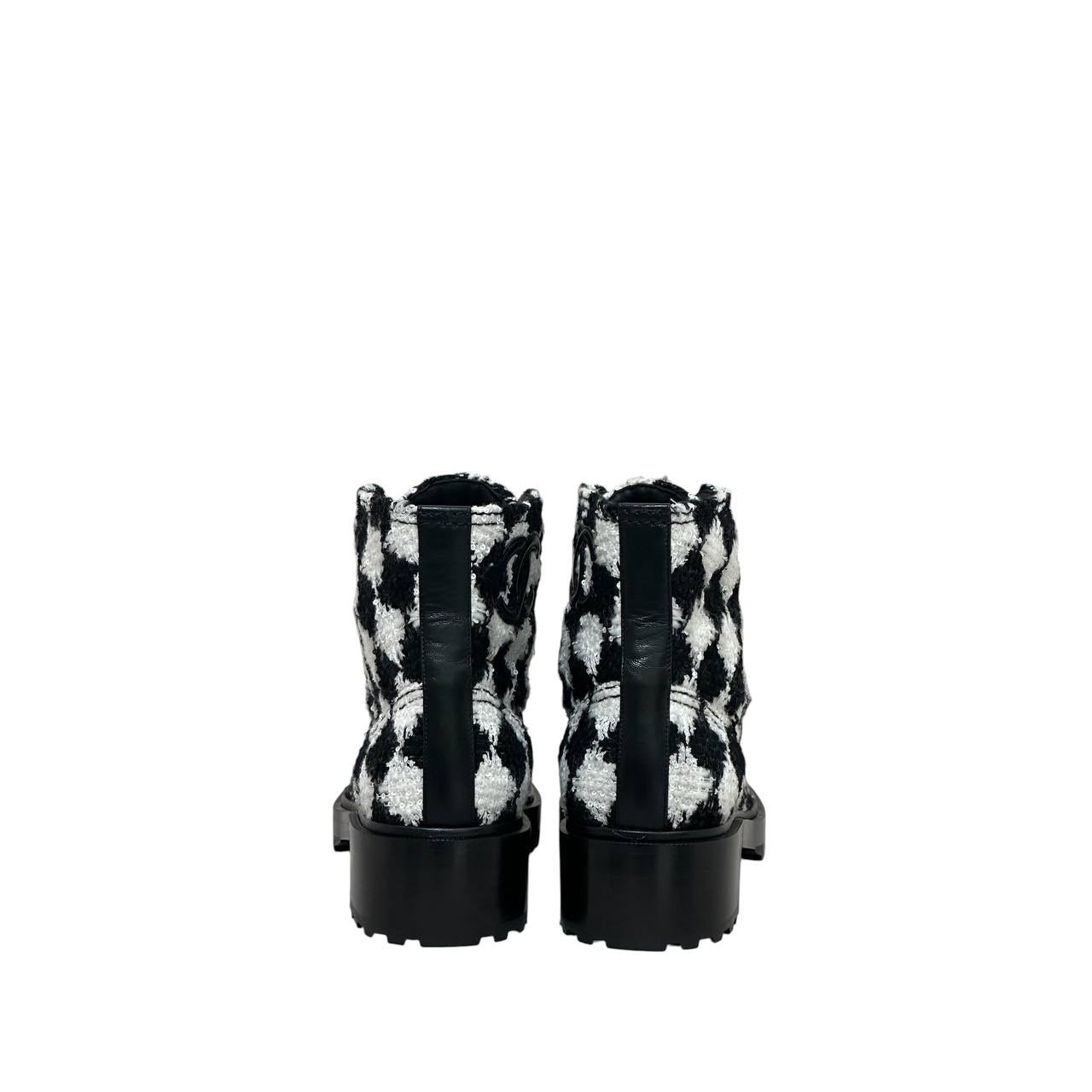 NWOB Chanel Grosgrain Tweed Combat Boots - Sz 41Pre-owned