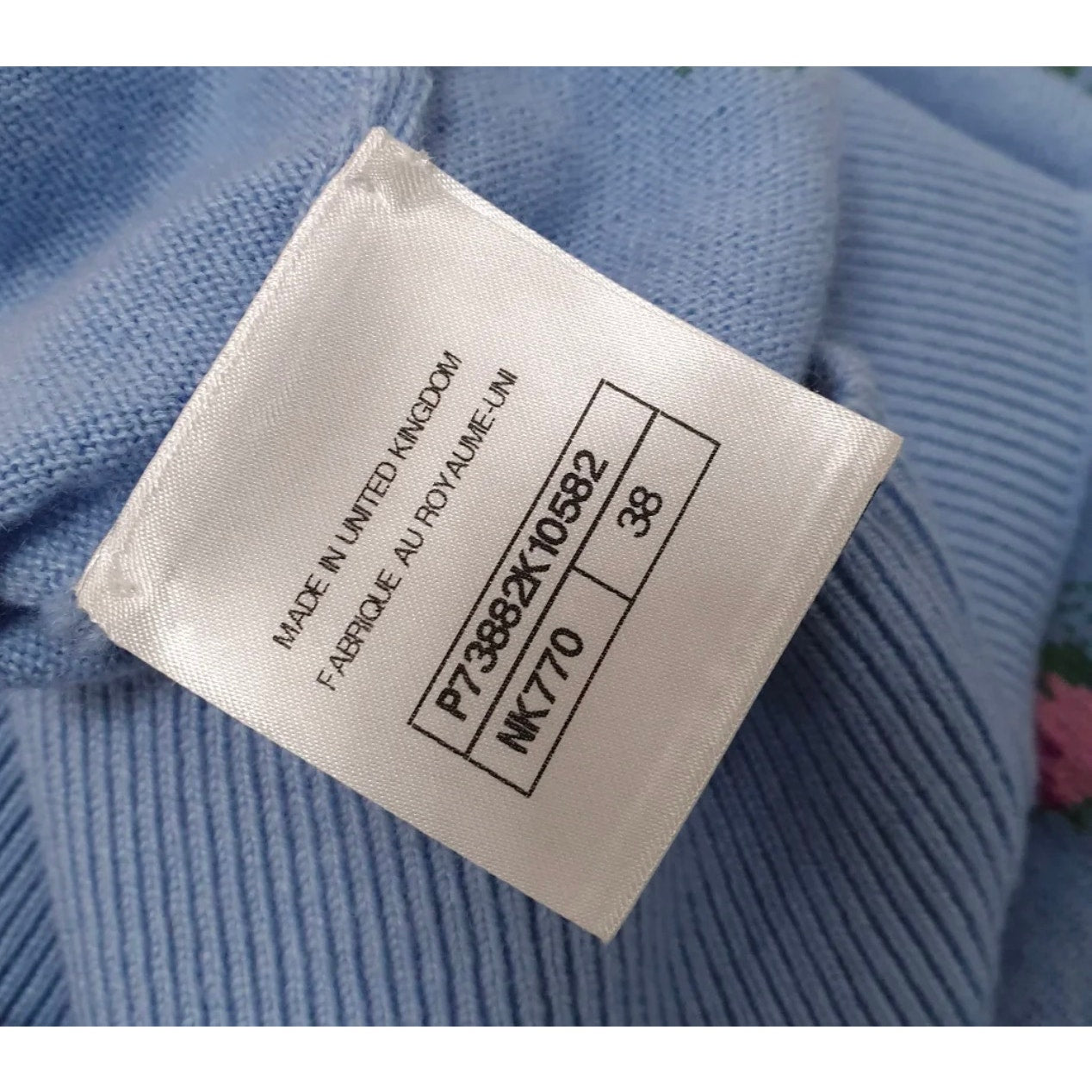 CHANEL Light Blue Floral Cashmere Knit Polo Top Sz. 38 pre-owned
