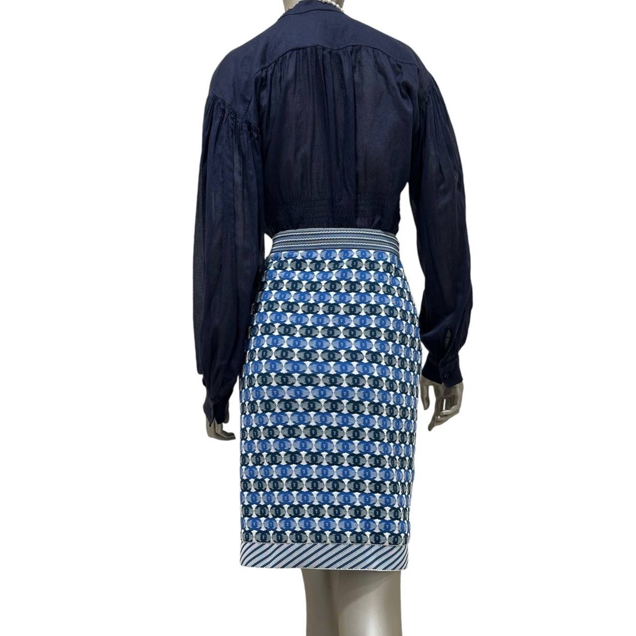 Chanel 2019 Pre-Spring Blue & White CC Logo Knee Skirt Sz 40 pre-owned
