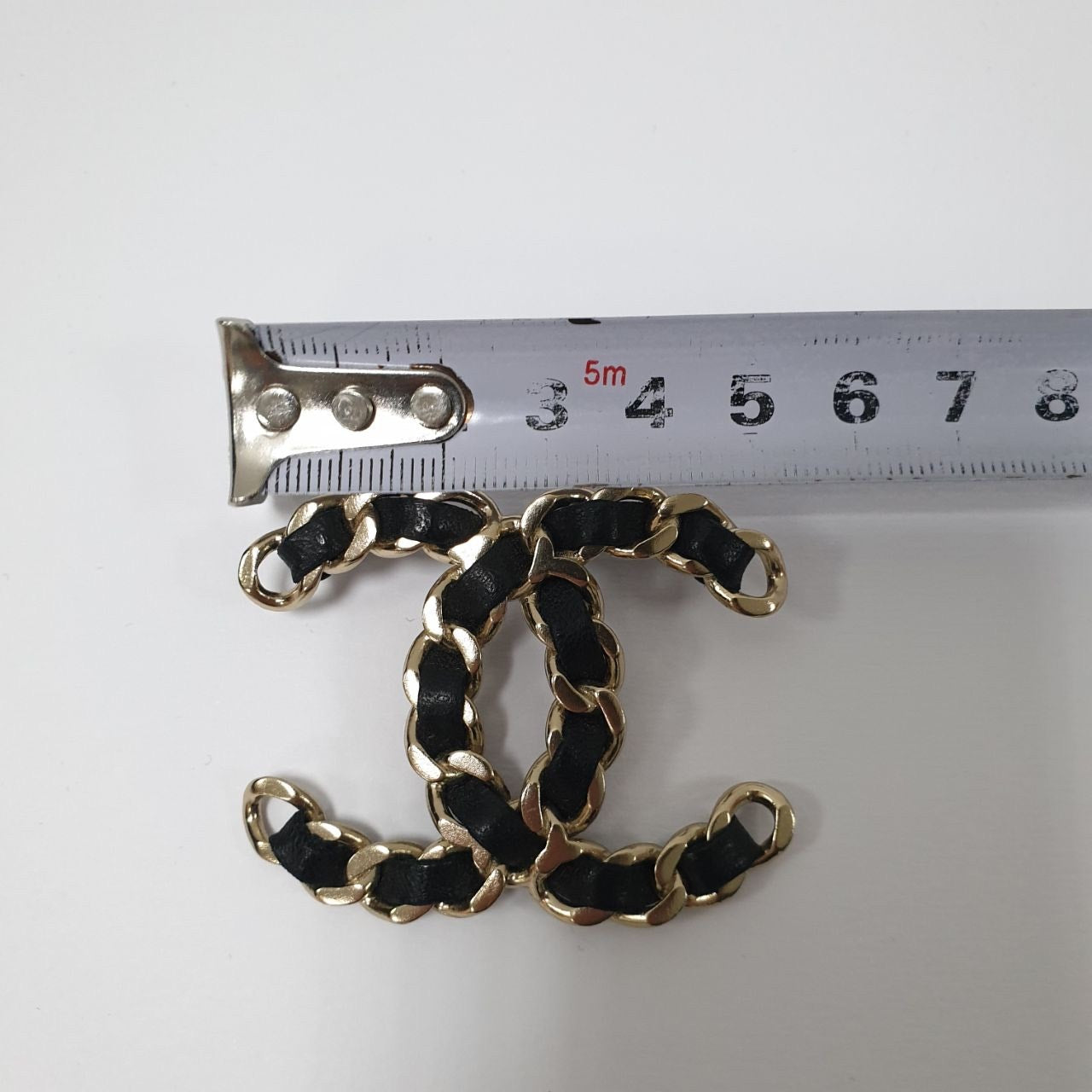 Chanel 18B CC Logo Champagne Gold Brooch Pre-owned