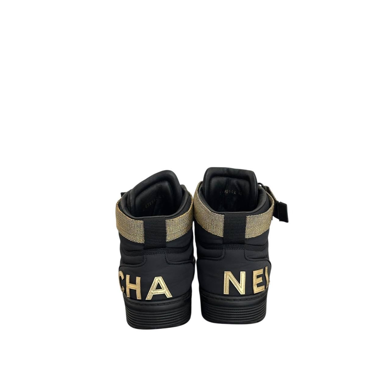 Chanel Interlocking CC Logo Nylon Sneakers - Size 40 Pre-owned