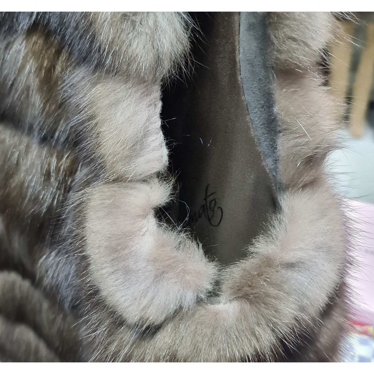 Amato Sable Fur Sleeveless Coat Jacket Size Small (42) Pre-owned