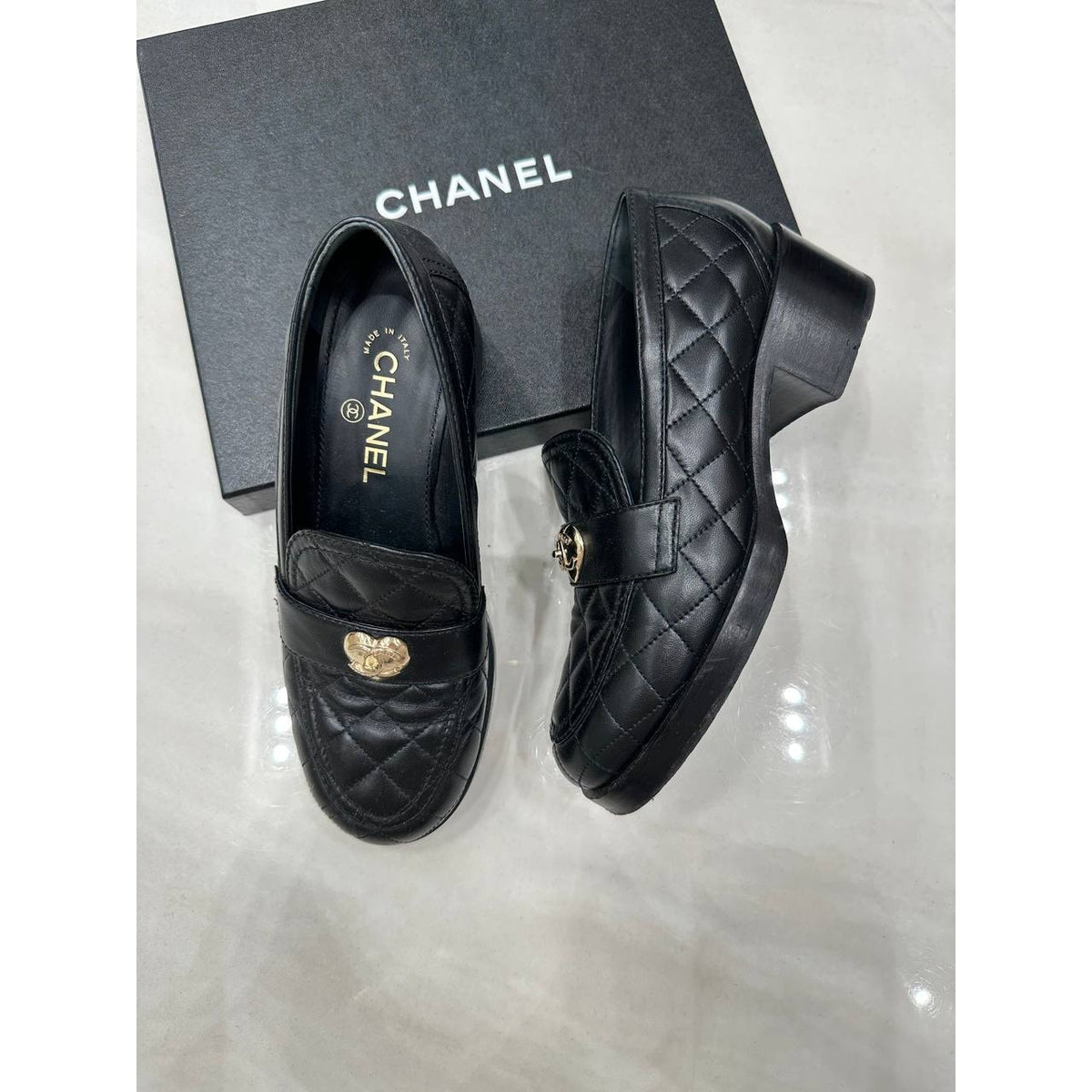 Chanel 23C Paris–Monte Carlo Quilted CC Heart Loafers Sz.39 Pre-owned
