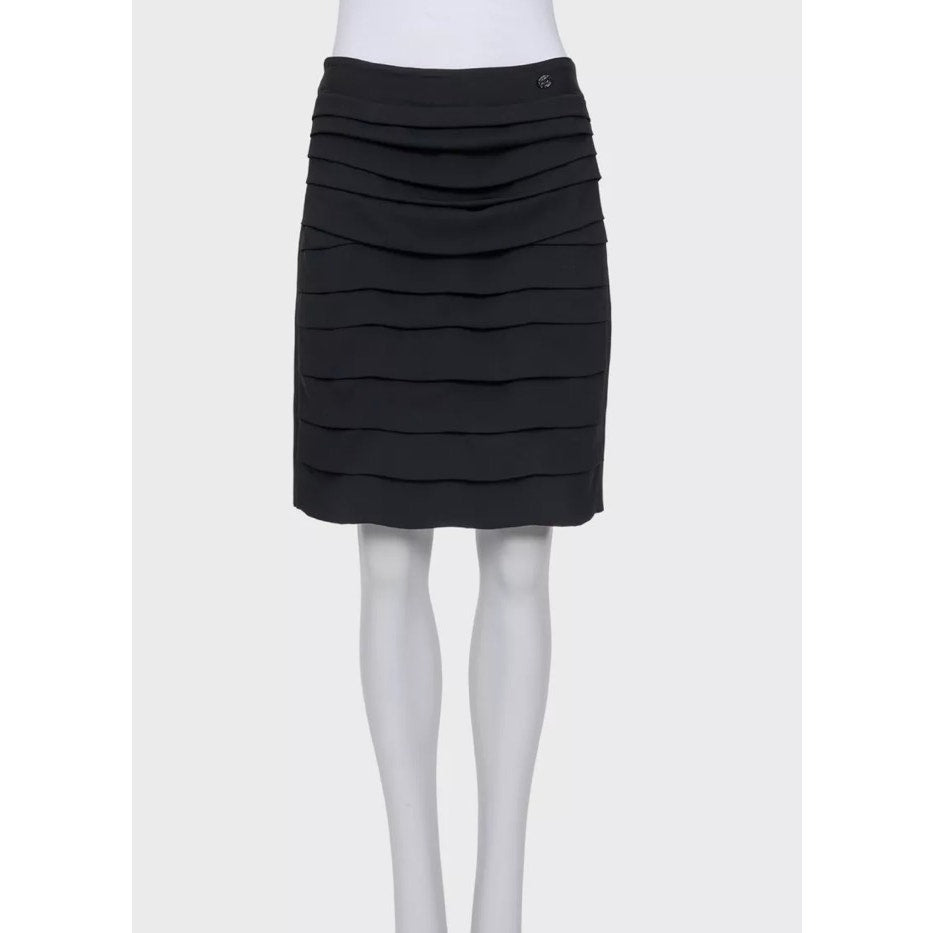 NWOT CHANEL Black Pleated Skirt - Timeless Tailored Fit, FR 40 L Pre-owned