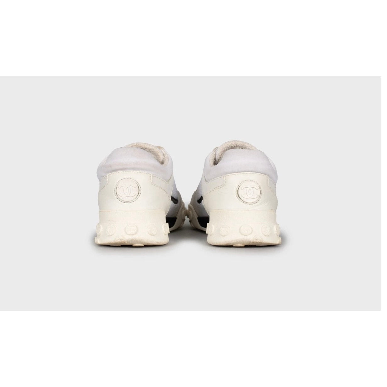 Chanel White Textile Sneakers - Size 37 Pre-owned