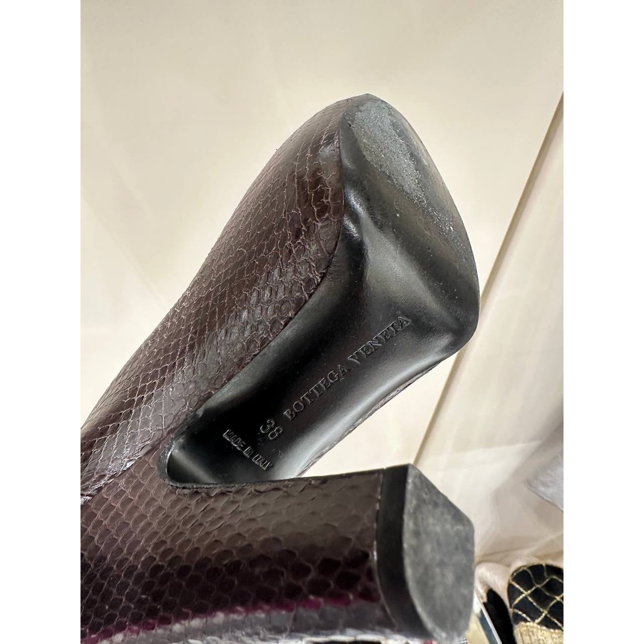 Bottega Veneta Brown Python Leather Round Toe Pumps Size 38 pre-owned