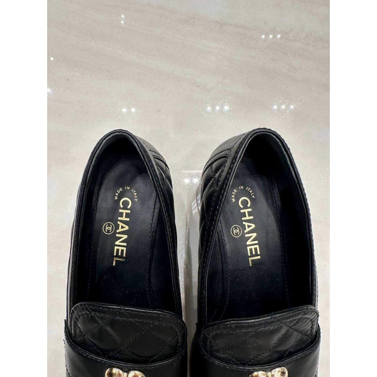 Chanel 23C Paris–Monte Carlo Quilted CC Heart Loafers Sz.39 Pre-owned