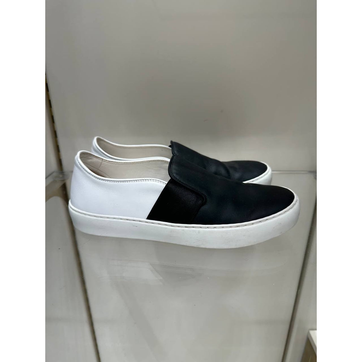 Chanel leather Slip-on flats Sz.36 Pre-owned