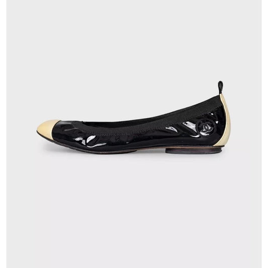 Chanel Black Patent Leather Ballerina Flats - Size 39.5 pre-owned