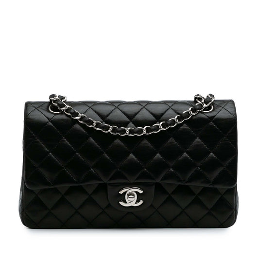 Chanel Medium Classic Lambskin Double Flap Pre-owned