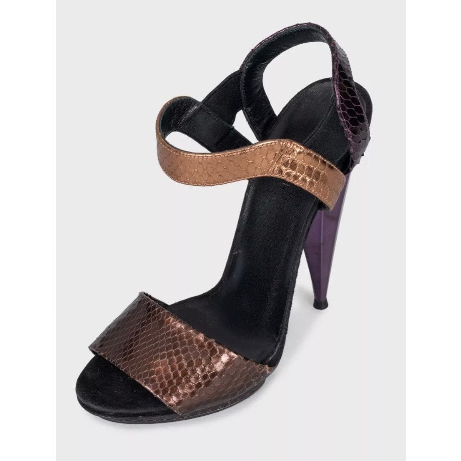 Gucci Textured  Leather Sandals  Sz.38 Pre-owned