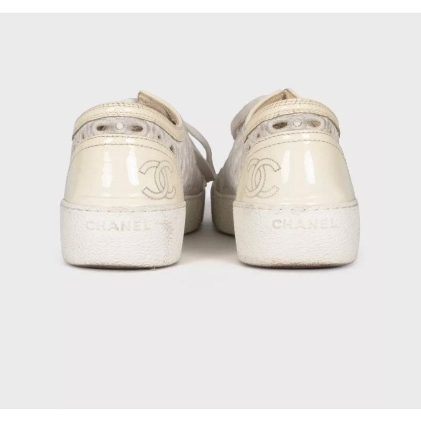 Chanel White Perforated Logo Low-Top Sneakers Sz. 35.5 pre-owned