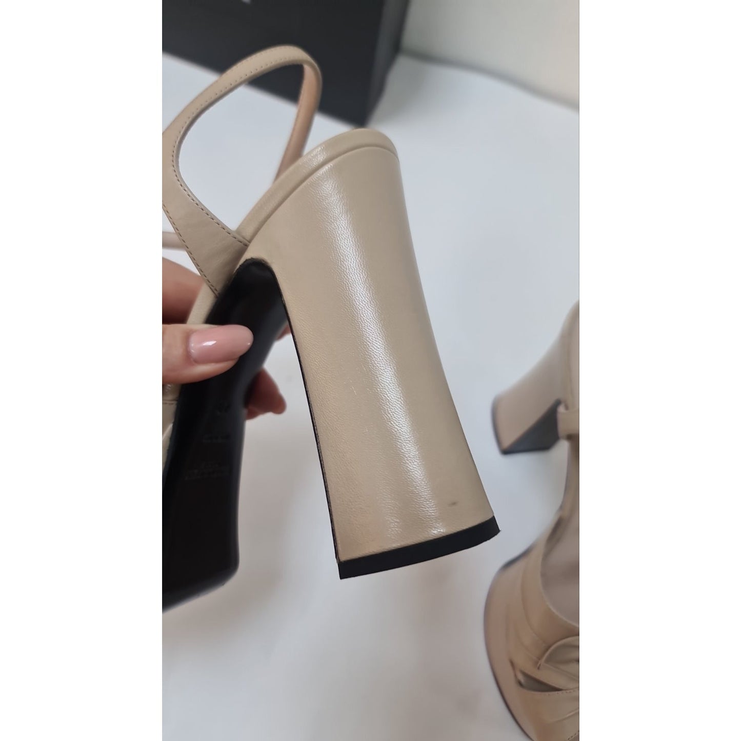 Saint Laurent Beige Leather Candy Bow Platform Sandals  Sz 40 Pre-owned