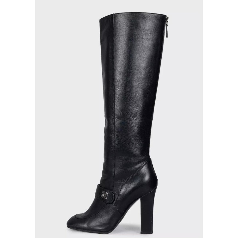 CHANEL Black Leather Silver CC Logo Knee High Boots 38.5 Pre-owned