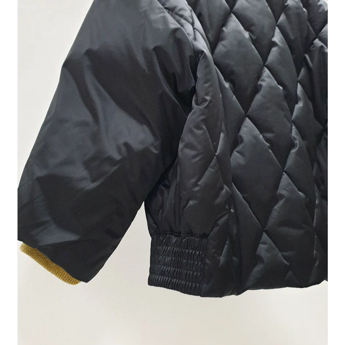 Chanel 2017-2018 Black Nylon Down Jacket - Size 38 Pre-owned