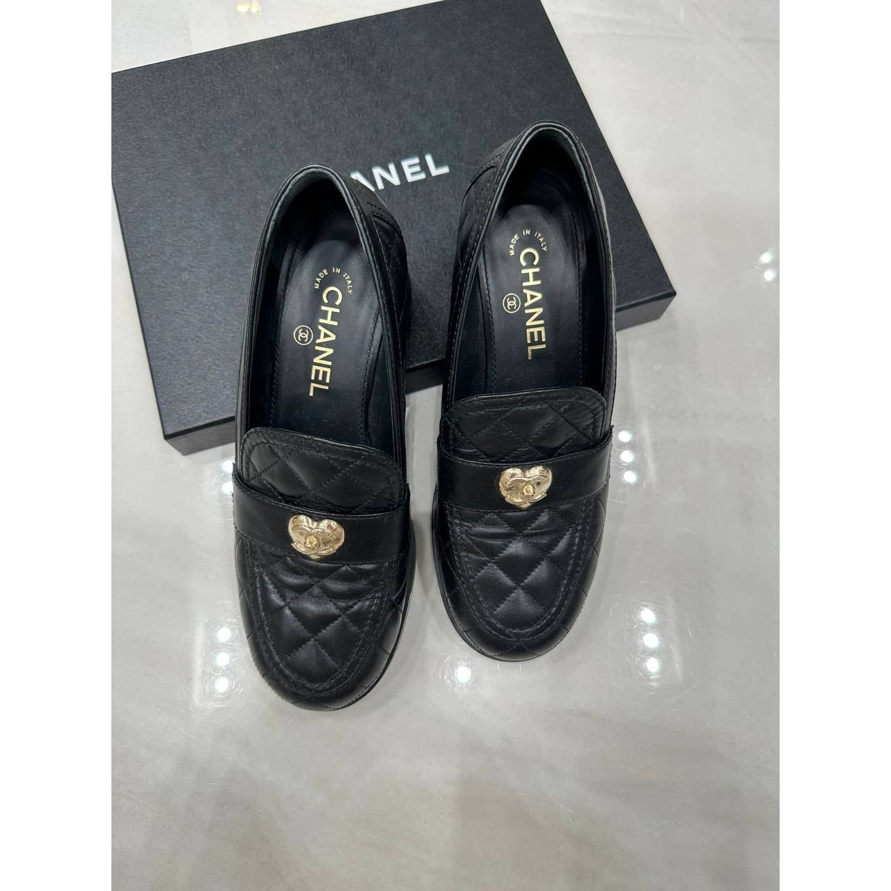 Chanel 23C Paris–Monte Carlo Quilted CC Heart Loafers Sz.39 Pre-owned