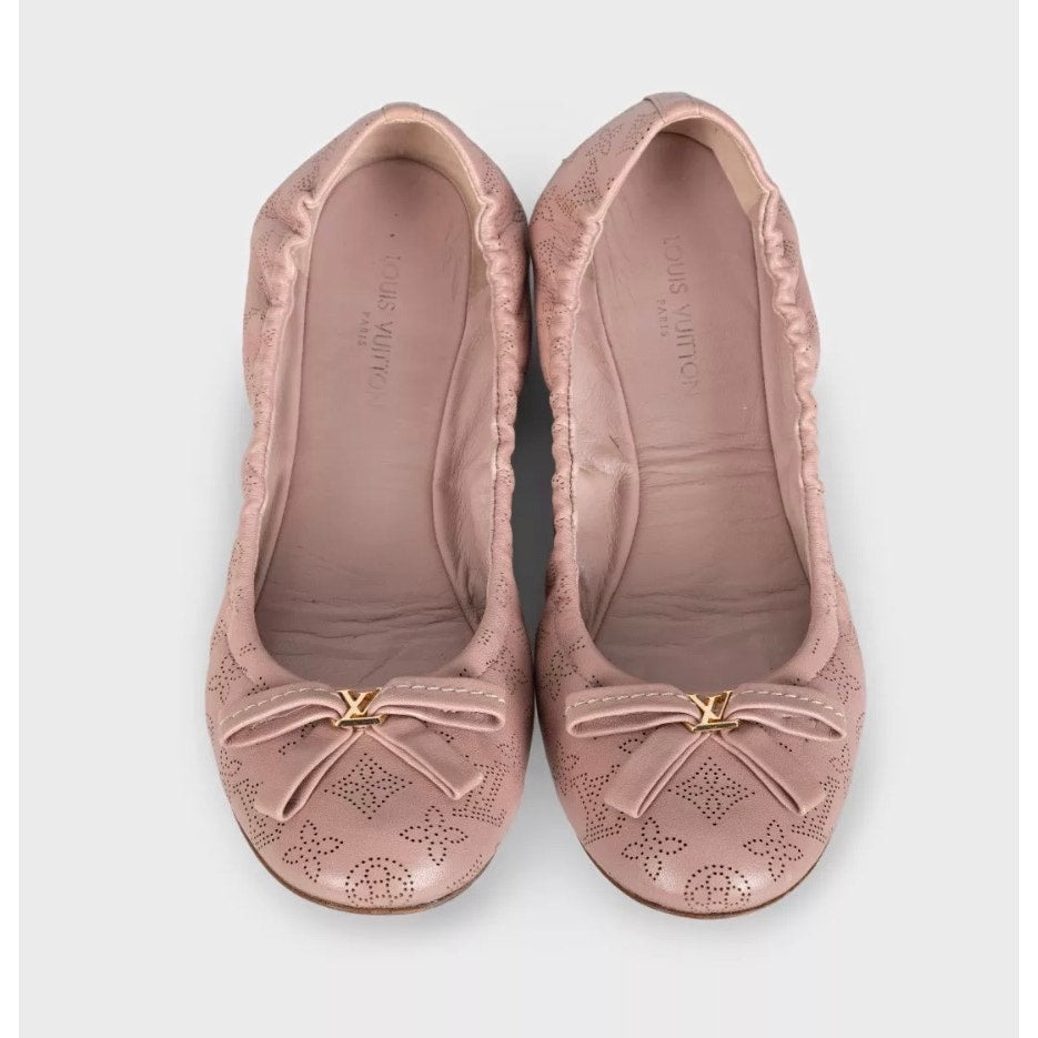 Louis Vuitton Pink Perforated Leather Flats - Size 40 Pre-owned