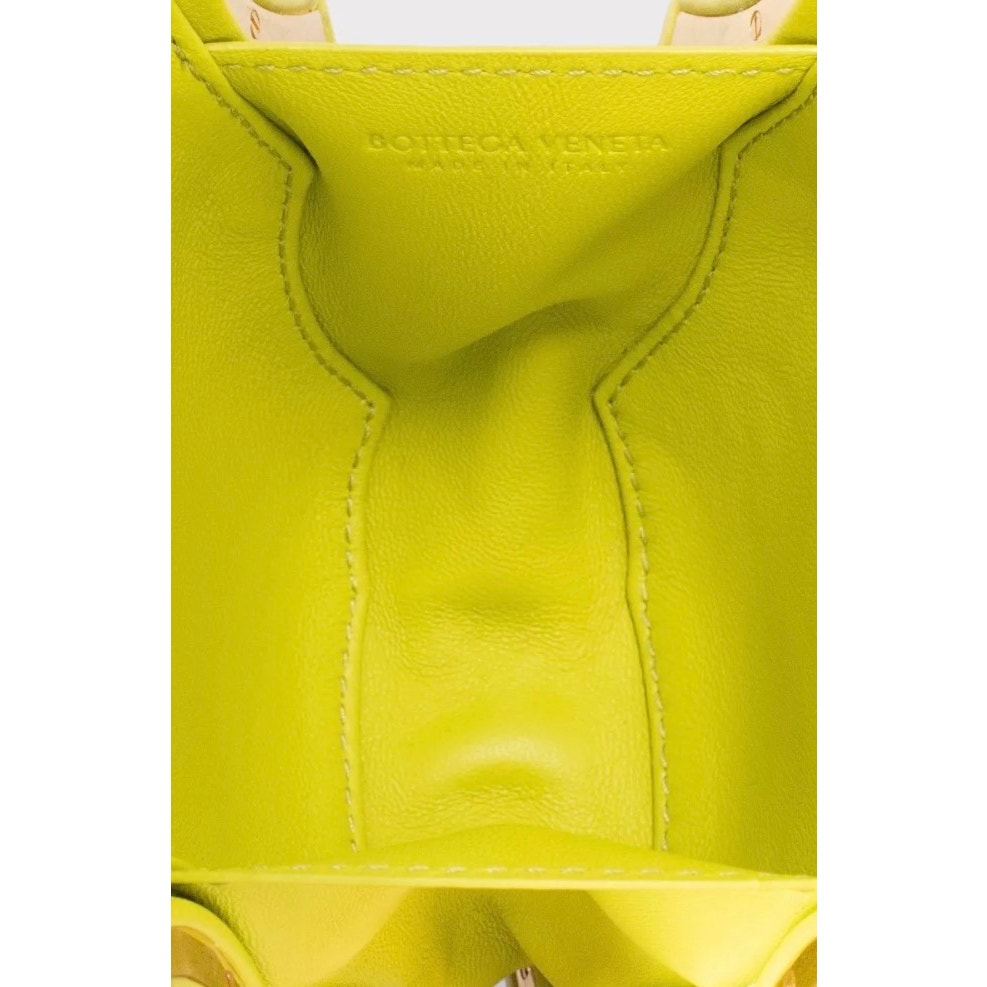 Bottega Veneta Whirl Green Leather Clutch Bag Pre-owned