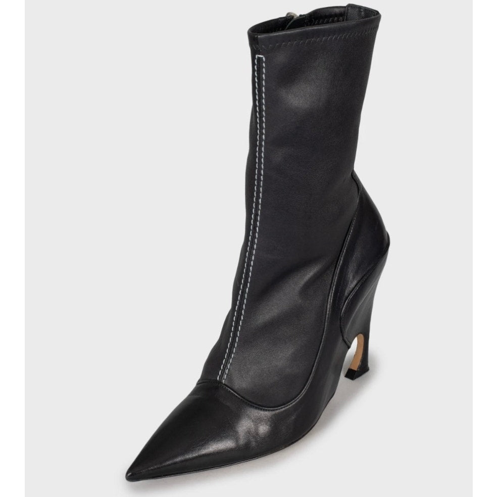 Christian Dior Black Leather Pointed Ankle Boots - EU 39.5 Pre-owned