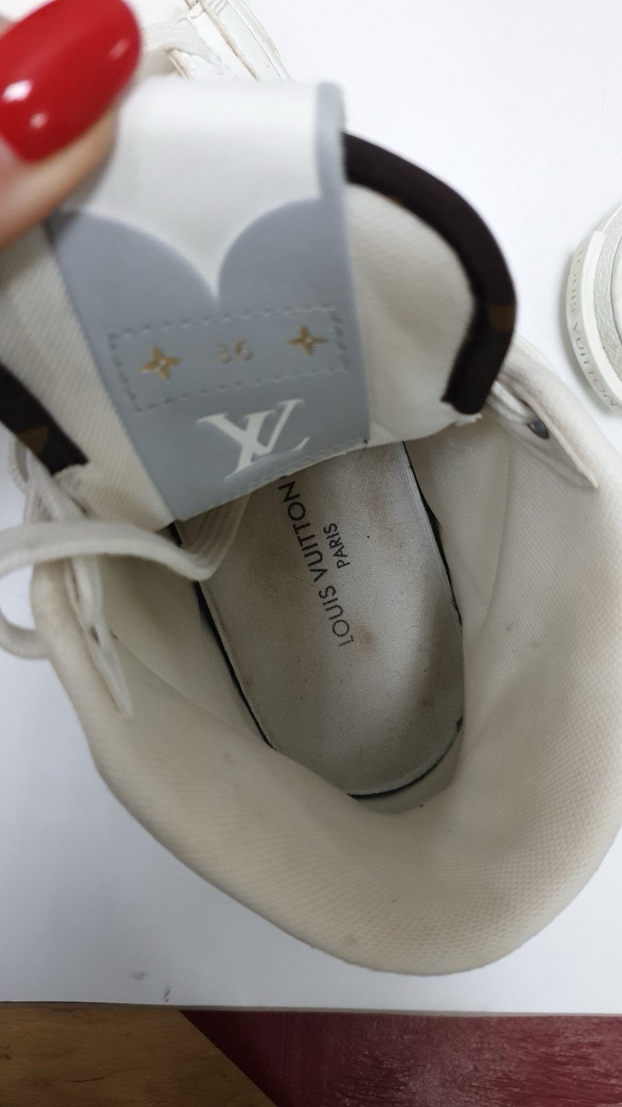 Louis Vuitton LV Hi-top Sneakers Sz36