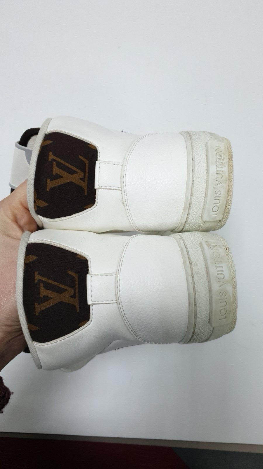 Louis Vuitton LV Hi-top Sneakers Sz36